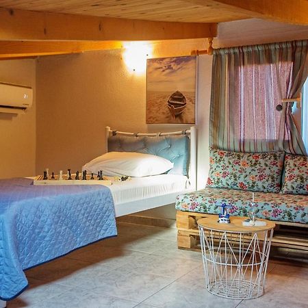 Néa Péramos Holiday House Ioanna 2 - Loft מראה חיצוני תמונה