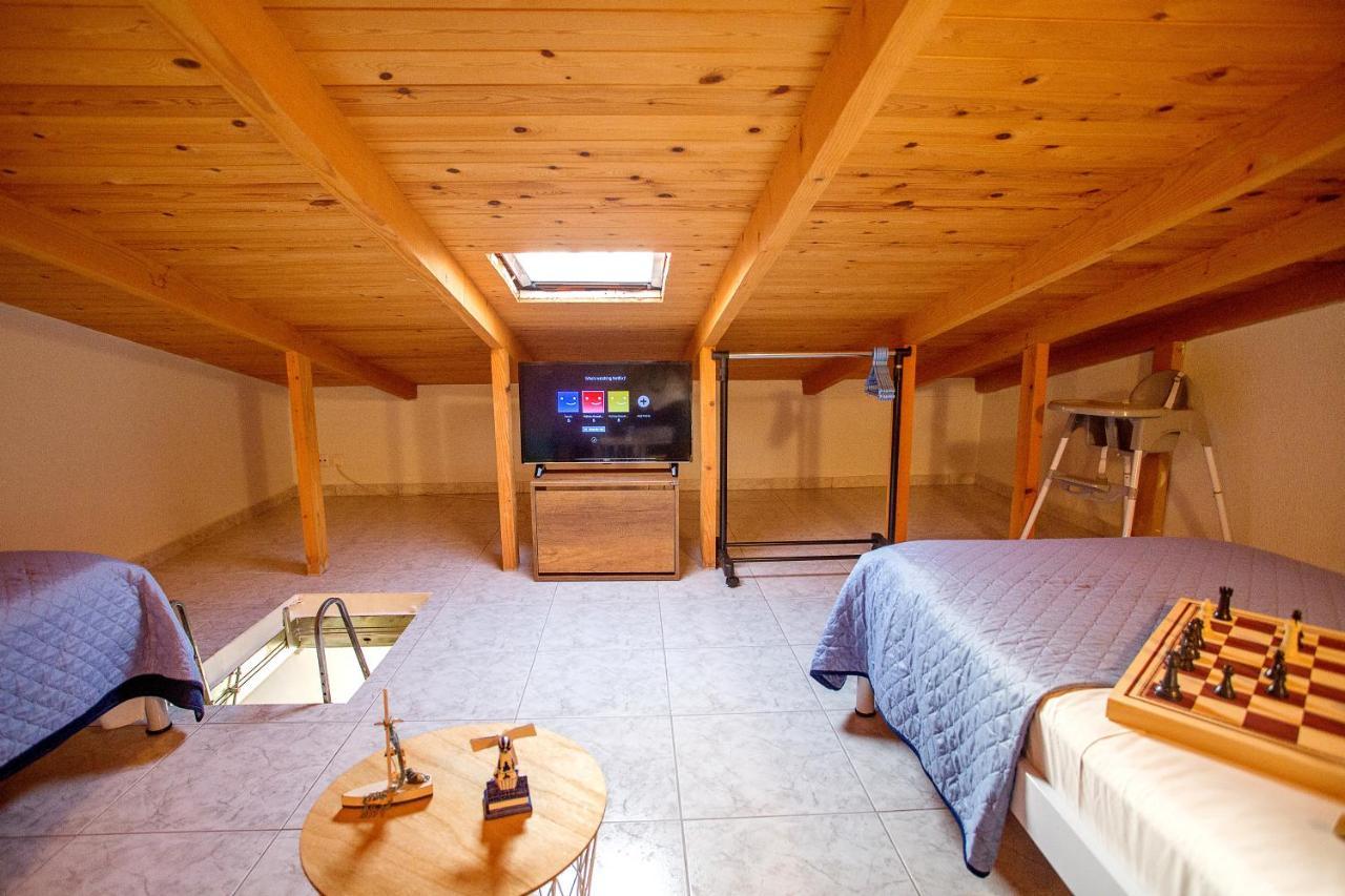 Néa Péramos Holiday House Ioanna 2 - Loft מראה חיצוני תמונה