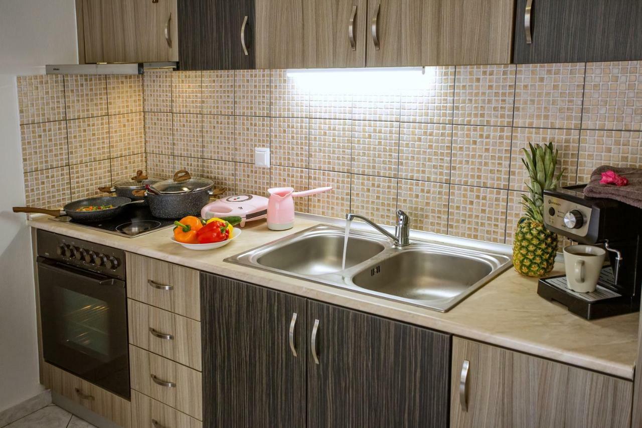 Néa Péramos Holiday House Ioanna 2 - Loft מראה חיצוני תמונה