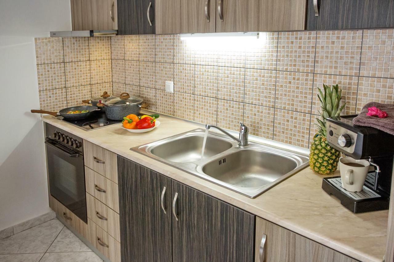 Néa Péramos Holiday House Ioanna 2 - Loft מראה חיצוני תמונה
