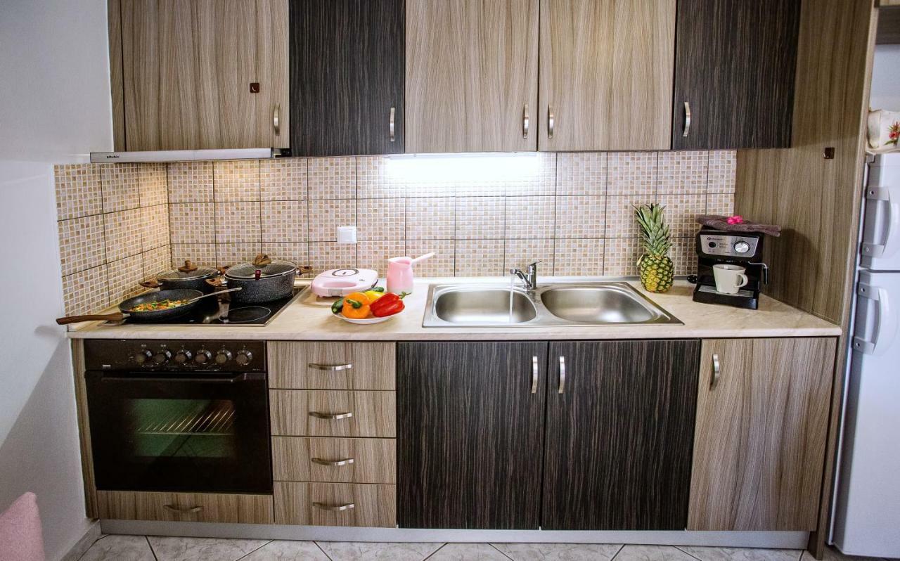 Néa Péramos Holiday House Ioanna 2 - Loft מראה חיצוני תמונה
